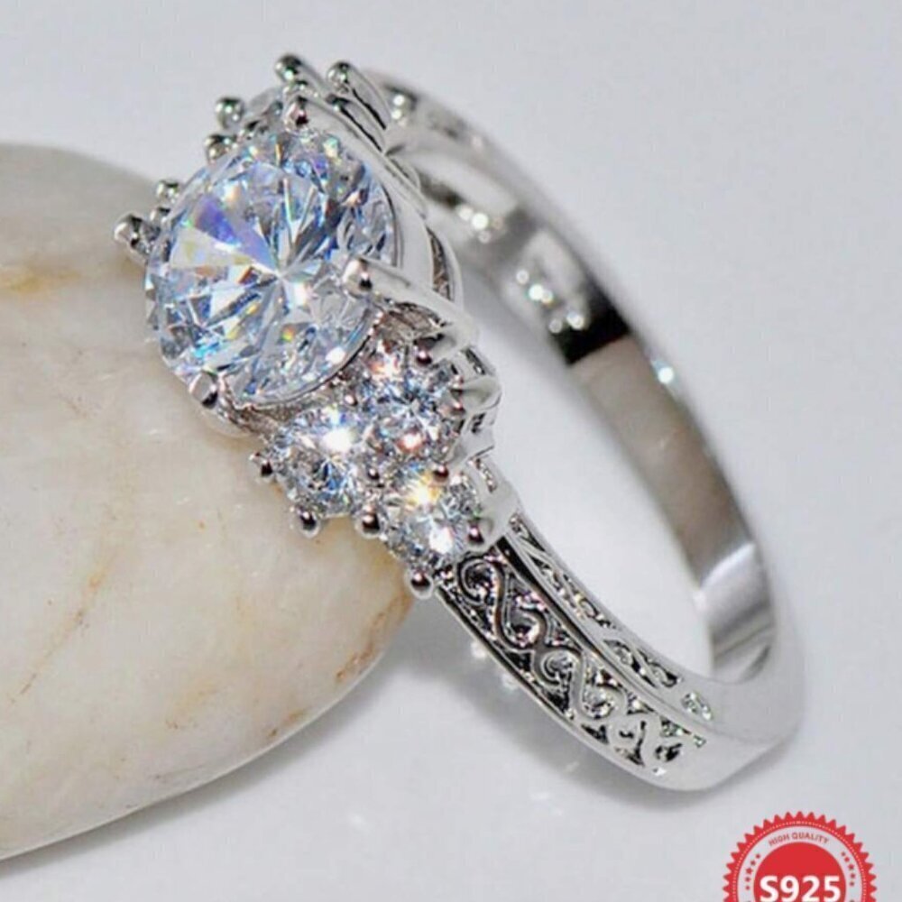 925 Silver Filigree Cubic Zirconia Cocktail Ring Size 7